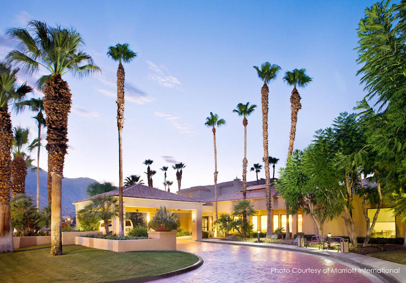 Courtyard Marriott Palm Springs entrance