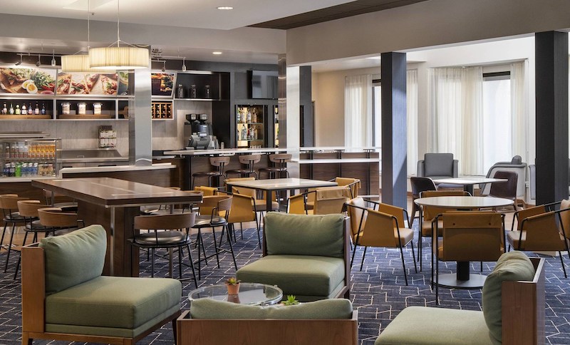 Courtyard Marriott Palm Springs lobby